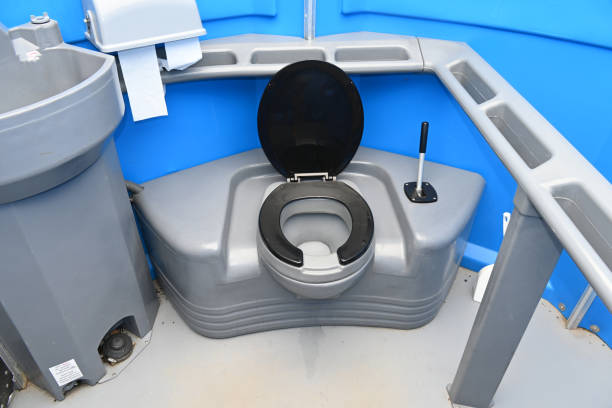 Portable Toilet Options We Offer in Wellington, TX